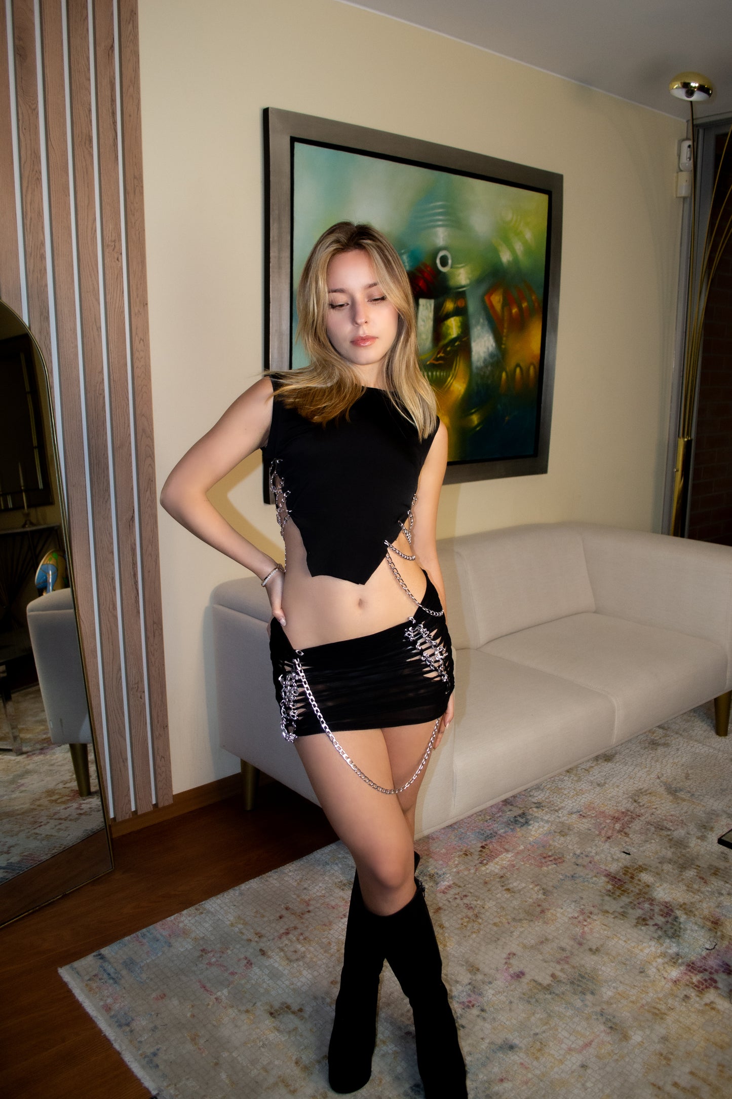 BLACK CHAIN SKIRT